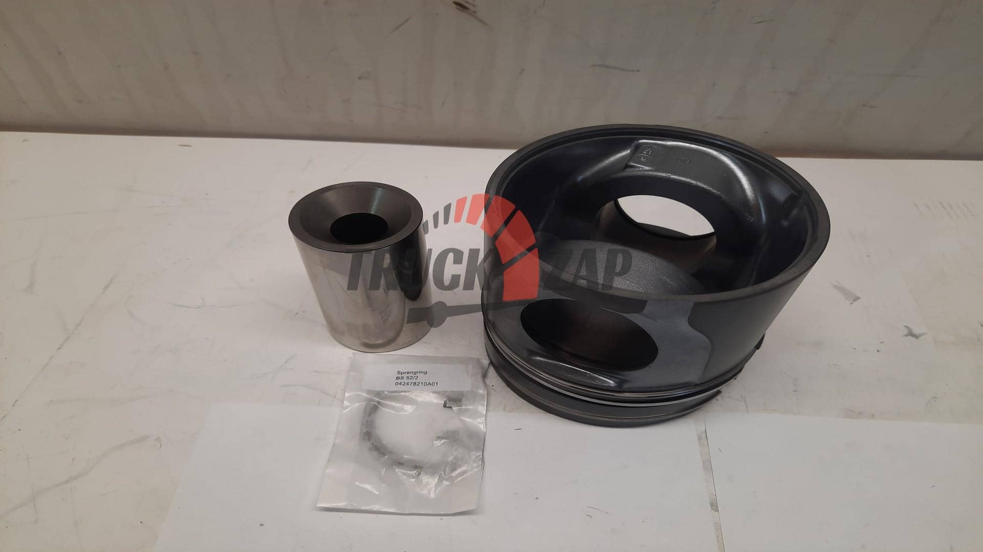 Поршень MAN D2066 LF17-27 LF40-43 LF51-53 o.e 51025006296 d120 R6 EURO